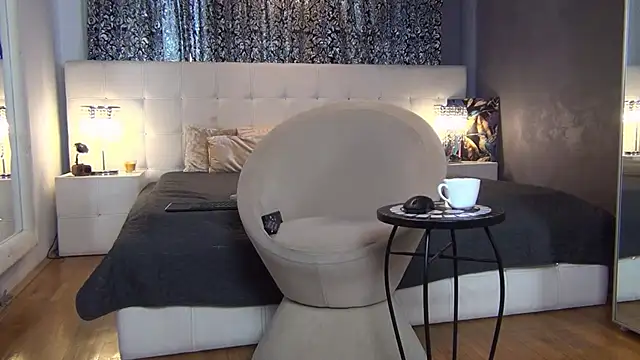 Snapshot of LadyValeriaXO chatting on October 31, 2025, 12:35 pm LadyValeriaXO online show from October 31, 2025, 12:35 pm