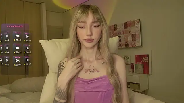 Snapshot of Lunainnk chatting on March 3, 2026, 8:05 pm Lunainnk online show from March 3, 2026, 8:05 pm