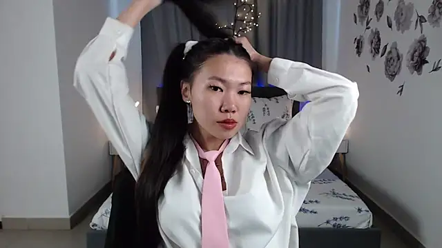 LunaPurrr online show from September 13, 2025, 11:16 pm