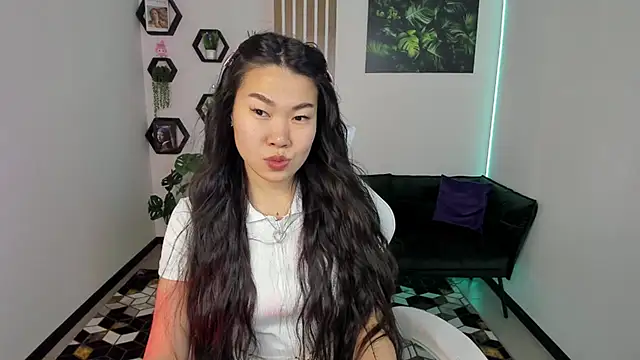 LunaPurrr online show from November 21, 2025, 1:04 am