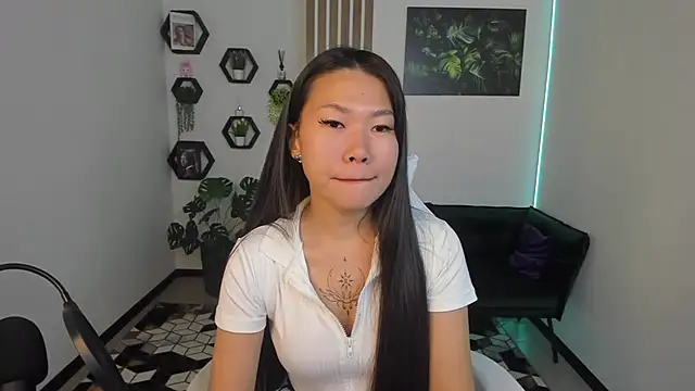 LunaPurrr online show from October 1, 2025, 11:19 pm