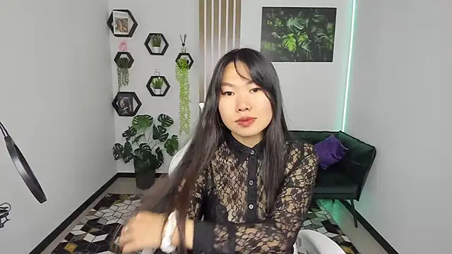 LunaPurrr online show from October 7, 2025, 11:06 pm