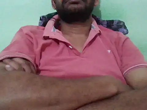 Snapshot of creativecommin chatting on October 3, 2025, 7:04 pm creativecommin online show from October 3, 2025, 7:04 pm