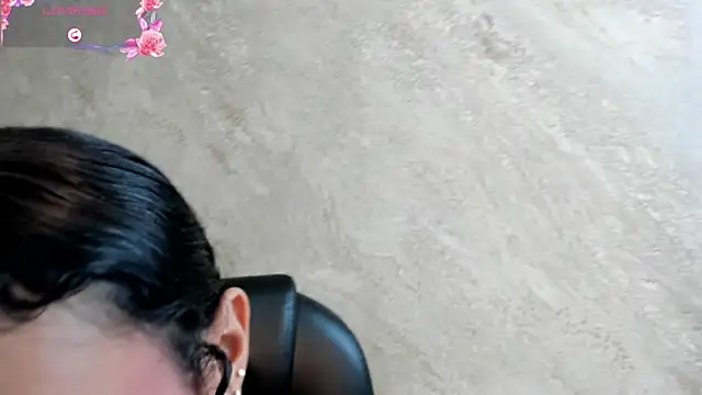 Snapshot of sophiasweet__1 chatting on September 13, 2025, 3:50 am sophiasweet 1 online show from September 13, 2025, 3:50 am