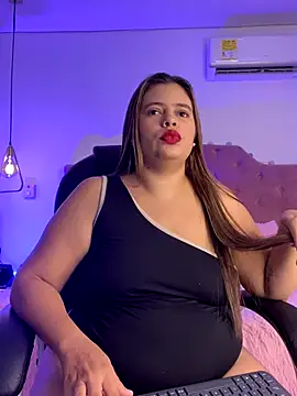 Velveet x online show from September 25, 2025, 12:00 pm