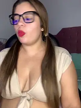 Velveet x online show from October 16, 2025, 12:24 pm