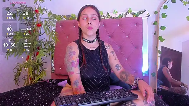 Snapshot of JulianaCarter chatting on March 18, 2026, 7:59 pm JulianaCarter online show from March 18, 2026, 7:59 pm