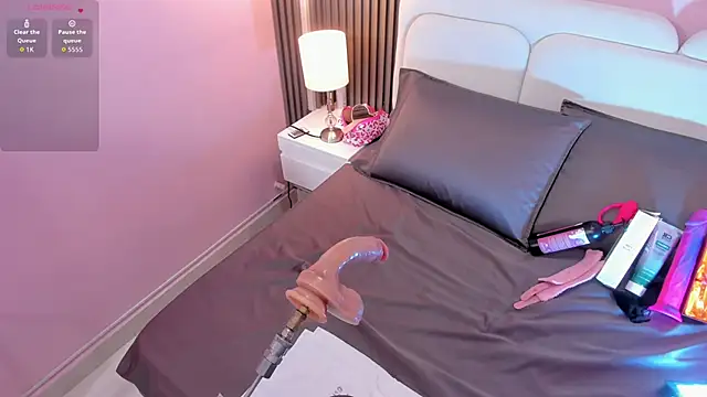 Snapshot of Clawdeen__wolf chatting on October 4, 2025, 7:59 pm Clawdeen wolf online show from October 4, 2025, 7:59 pm