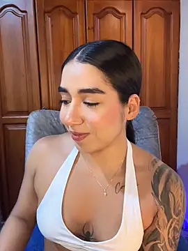 Snapshot of KaditaNavarro chatting on March 26, 2026, 11:57 pm KaditaNavarro online show from March 26, 2026, 11:57 pm