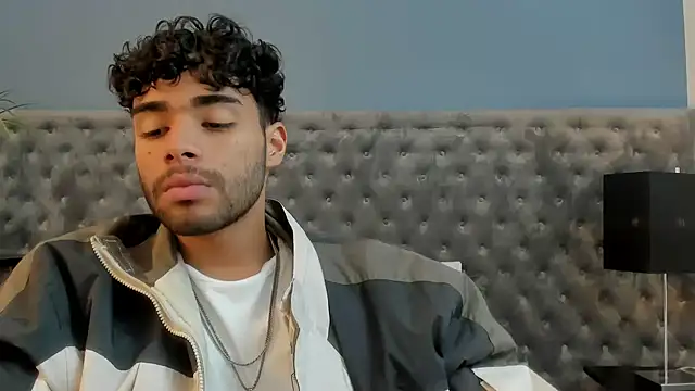 RaphaelDufort online show from November 13, 2025, 8:46 pm