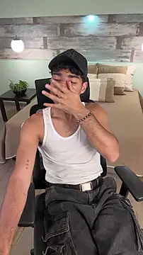 Snapshot of RaphaelDufort chatting on January 19, 2026, 4:11 pm RaphaelDufort online show from January 19, 2026, 4:11 pm