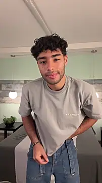 Snapshot of RaphaelDufort chatting on January 18, 2026, 5:05 pm RaphaelDufort online show from January 18, 2026, 5:05 pm