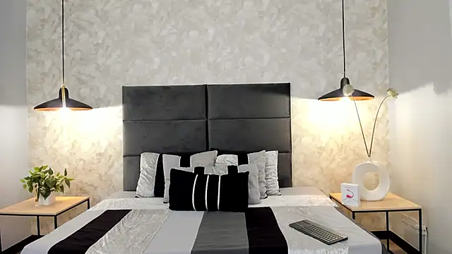 RaphaelDufort online show from November 17, 2025, 11:20 pm