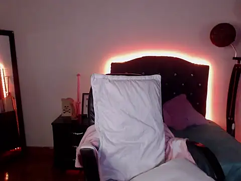 Snapshot of _lia_baby chatting on September 23, 2025, 1:51 pm lia baby online show from September 23, 2025, 1:51 pm