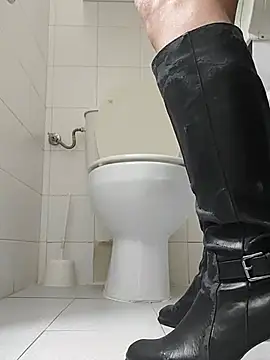 Snapshot of Emily_de_Carla chatting on March 27, 2026, 8:26 am Emily de Carla online show from March 27, 2026, 8:26 am