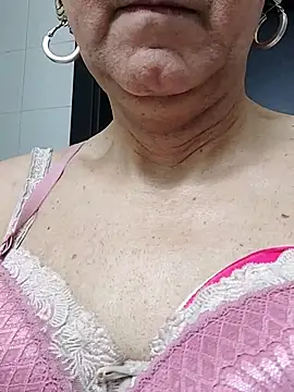 Snapshot of Emily_de_Carla chatting on March 2, 2026, 7:48 am Emily de Carla online show from March 2, 2026, 7:48 am