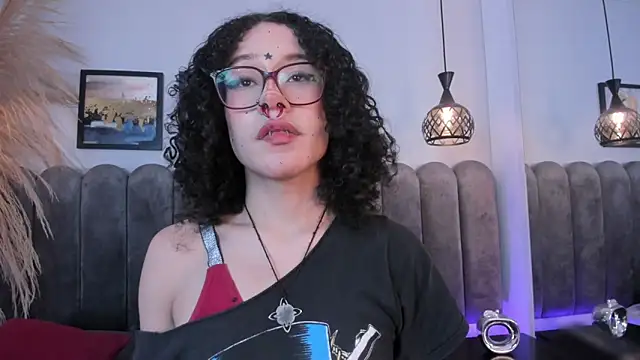 Snapshot of Dark_nina_ chatting on December 1, 2025, 3:29 am Dark nina online show from December 1, 2025, 3:29 am