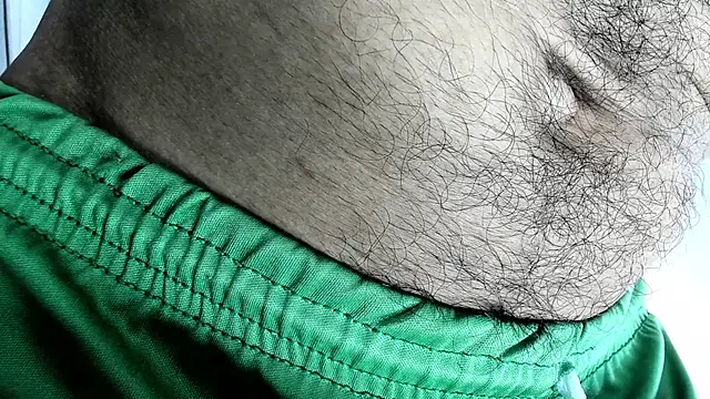 latinhotmuscle online show from November 25, 2025, 5:19 am