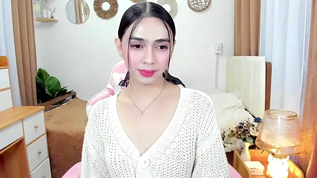 joyfulmartinaa online show from September 25, 2025, 4:24 pm