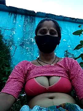 Snapshot of Hot-ilaiy chatting on October 4, 2025, 12:07 pm Hot-ilaiy online show from October 4, 2025, 12:07 pm