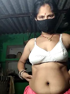 Snapshot of Hot-ilaiy chatting on September 12, 2025, 10:42 pm Hot-ilaiy online show from September 12, 2025, 10:42 pm
