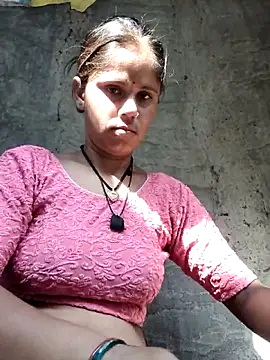 Hot-ilaiy online show from October 20, 2025, 3:52 am