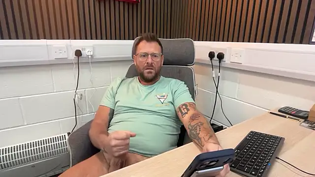 bilf1978 online show from March 20, 2026, 9:21 am