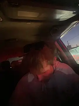 Snapshot of XanderOzzz chatting on November 22, 2025, 11:03 pm XanderOzzz online show from November 22, 2025, 11:03 pm