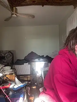 XanderOzzz online show from February 13, 2026, 7:25 pm