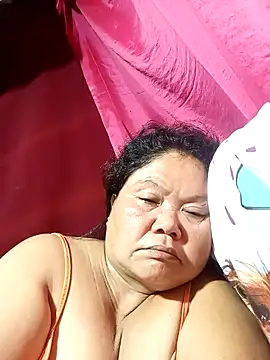 Snapshot of Mari_fvcks chatting on October 7, 2025, 4:08 pm Mari fvcks online show from October 7, 2025, 4:08 pm