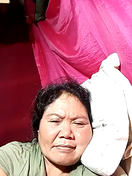 Snapshot of Mari_fvcks chatting on October 25, 2025, 2:00 am Mari fvcks online show from October 25, 2025, 2:00 am