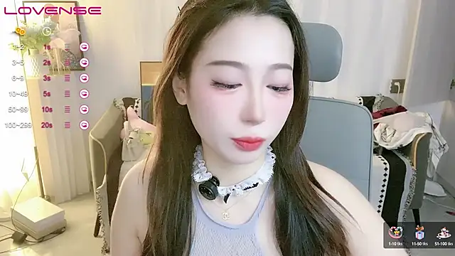 Snapshot of A_SR_001 chatting on October 6, 2025, 1:12 pm A SR 001 online show from October 6, 2025, 1:12 pm