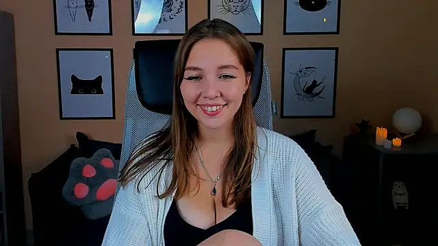 VivianGutierrez online show from October 11, 2025, 10:05 am