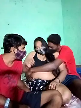 LoveOnStream online show from October 16, 2025, 4:15 pm