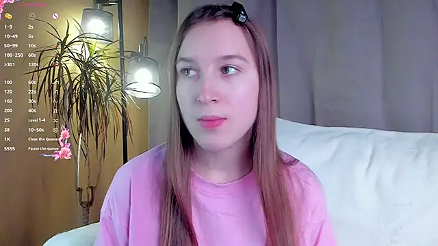 Snapshot of NanaMertins chatting on November 28, 2025, 1:28 am NanaMertins online show from November 28, 2025, 1:28 am