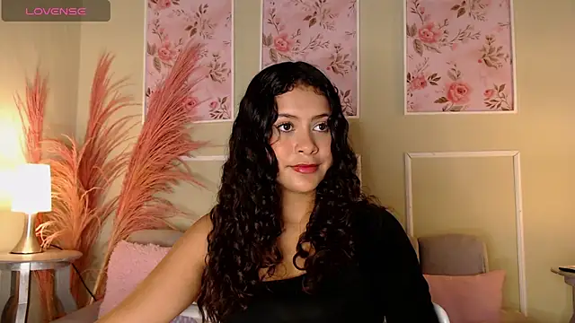 Snapshot of CurlyDani chatting on September 18, 2025, 7:06 pm CurlyDani online show from September 18, 2025, 7:06 pm