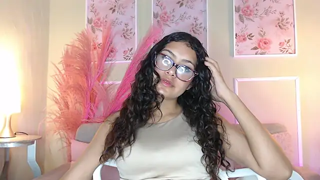 Snapshot of CurlyDani chatting on September 23, 2025, 12:12 pm CurlyDani online show from September 23, 2025, 12:12 pm