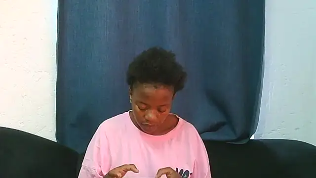 CandyNaynay online show from December 19, 2025, 7:44 am