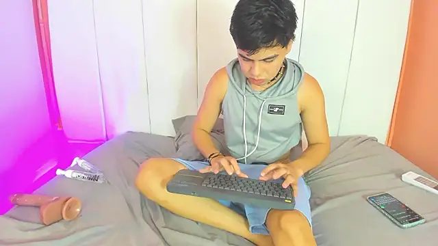 Snapshot of Felipe_Cold chatting on February 3, 2026, 6:22 am Felipe Cold online show from February 3, 2026, 6:22 am