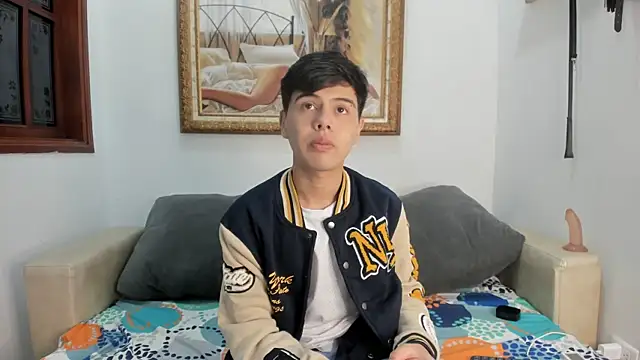 Snapshot of Felipe_Cold chatting on November 30, 2025, 2:23 am Felipe Cold online show from November 30, 2025, 2:23 am