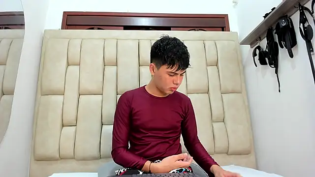 Snapshot of Felipe_Cold chatting on October 5, 2025, 2:13 am Felipe Cold online show from October 5, 2025, 2:13 am