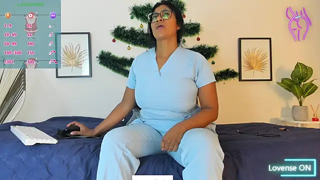  Miaa khalifa  online show from December 3, 2025, 12:37 pm