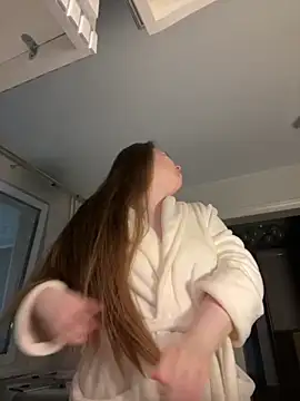 Snapshot of DeniMilkyyyyy chatting on October 17, 2025, 5:26 pm DeniMilkyyyyy online show from October 17, 2025, 5:26 pm