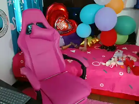 rous-kinky online show from September 23, 2025, 9:00 pm