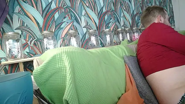 Snapshot of gaydavid chatting on October 2, 2025, 12:47 am gaydavid online show from October 2, 2025, 12:47 am