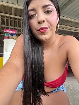 Snapshot of Isaa-Sweet chatting on July 1, 2026, 3:56 pm Isaa-Sweet online show from July 1, 2026, 3:56 pm