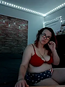 queenpeaches121 online show from October 13, 2025, 10:28 am