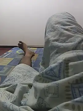 Snapshot of ceyloanboy chatting on June 23, 2026, 10:52 pm ceyloanboy online show from June 23, 2026, 10:52 pm