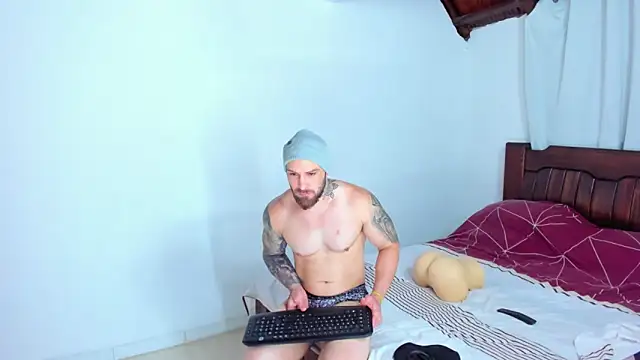 Hunter Hoott online show from September 22, 2025, 1:55 am