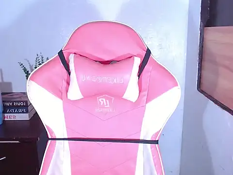 Snapshot of NancySy chatting on November 16, 2025, 1:32 am NancySy online show from November 16, 2025, 1:32 am